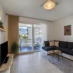 Truma Swing Small And Cozy Apartment