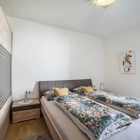 Truma Swing Small And Cozy Apartment *
