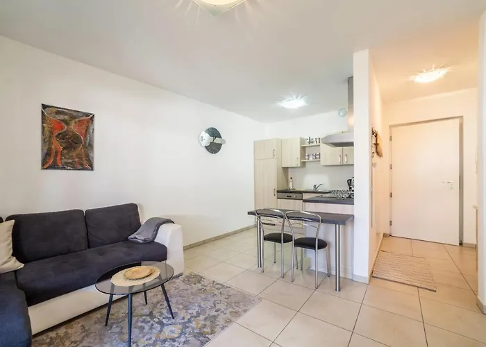 Apartment Truma Swing Small And Cozy Meran