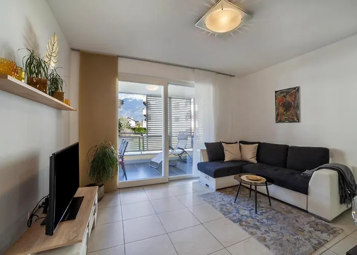 Truma Swing Small And Cozy Apartment